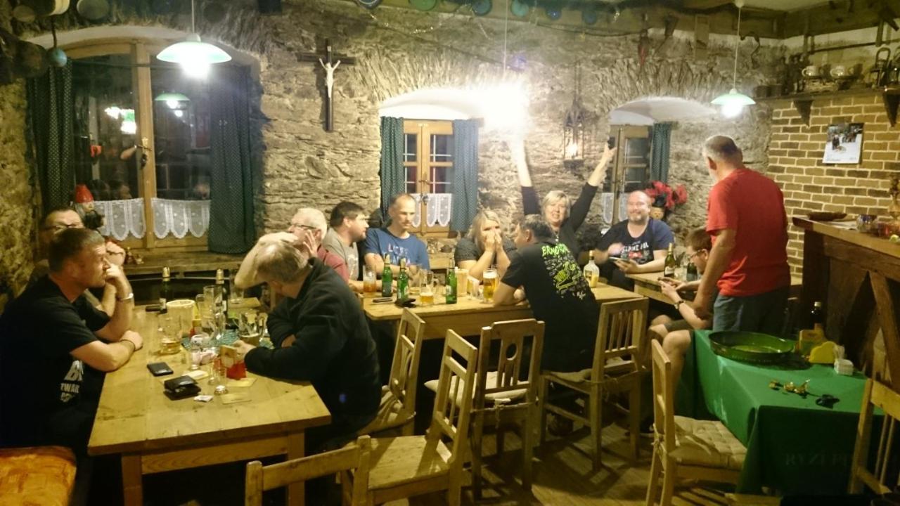 Roubenka Mlyn U Skaly Destne V Orlickych Horach Volne Terminy 5 Bytu Buitenkant foto